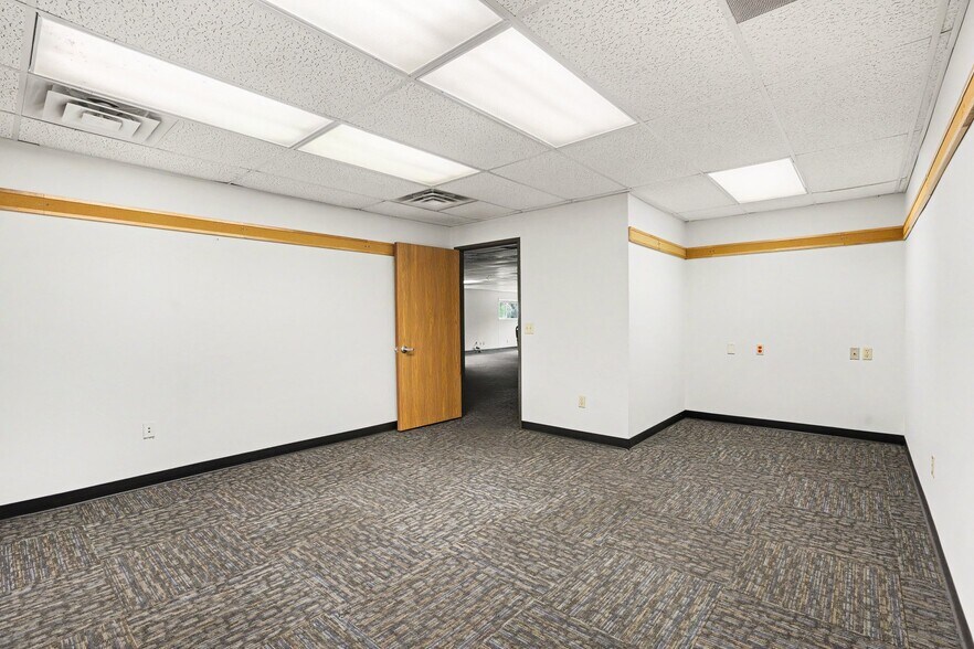 More Photos Of 5846 Venture Way, Mount Pleasant Distribution For Sale