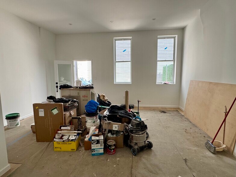 More Photos Of 639 Rogers Ave, Brooklyn Storefront Retail Residential For Lease