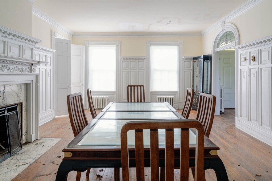 More Photos Of 37-60 Blackburn Rd, Selkirk Apartments For Sale