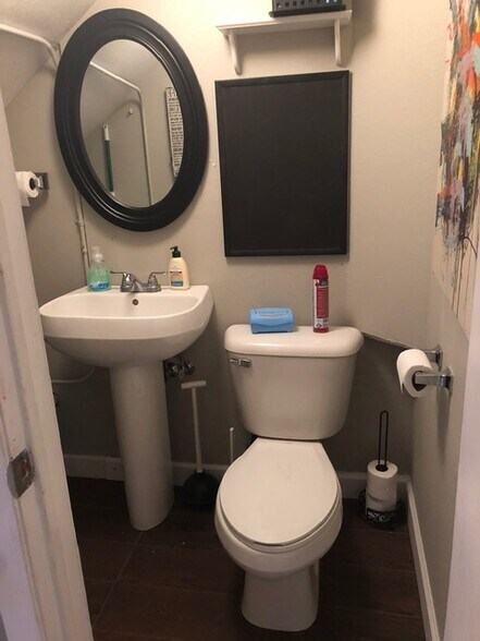 More Photos Of 806 W Armitage Ave, Chicago Loft Creative Space For Lease