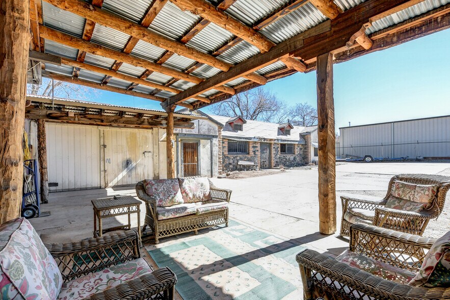 More Photos Of 495 E Z St, Prescott Showroom For Sale