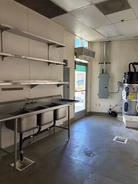 More Photos Of 641 Camino de los Mares, San Clemente Unknown For Lease