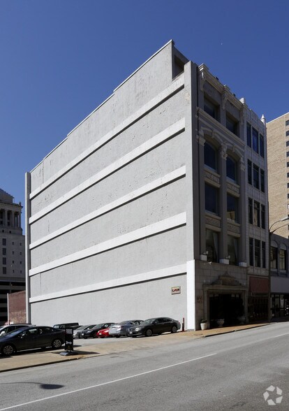 More Photos Of 1108 Olive St, Saint Louis Office For Sale