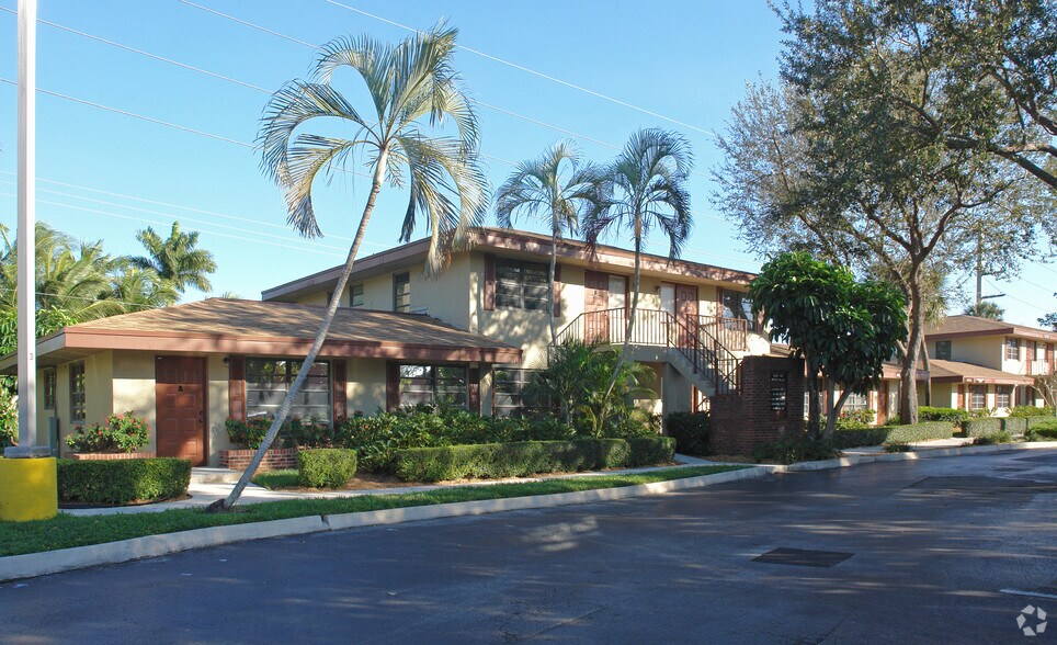 More Photos Of 120 S University Dr, Plantation Unknown For Sale