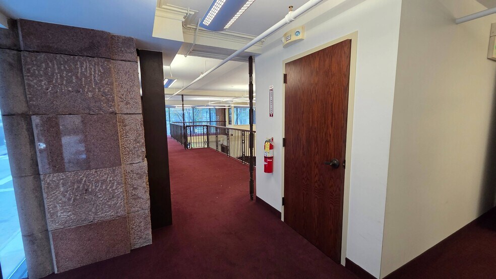 More Photos Of 822 Olive St, Saint Louis Office For Lease