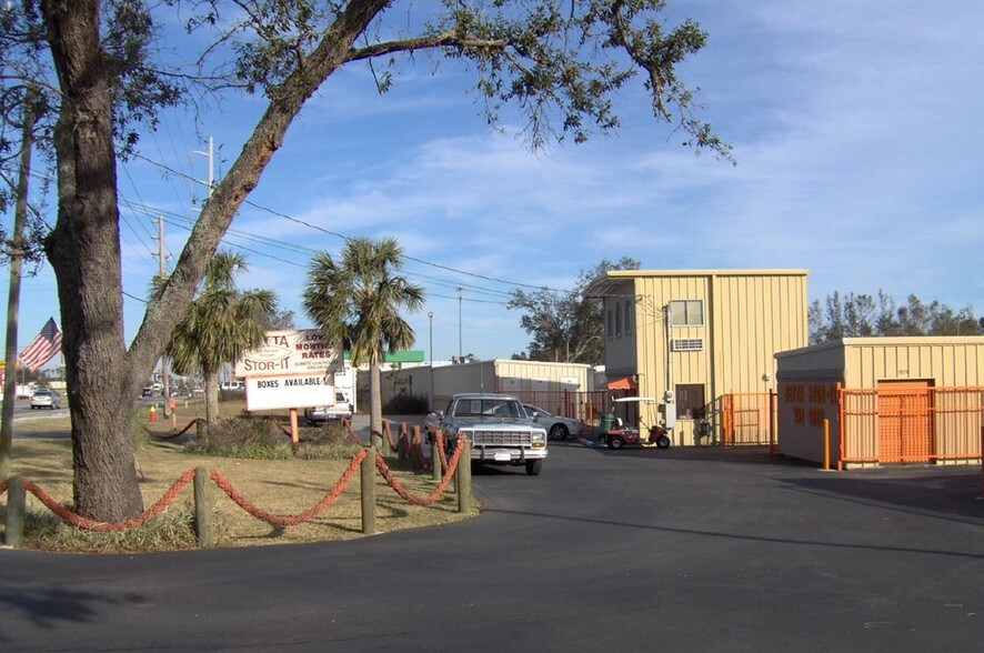 More Photos Of 2614 Highway 98 West, Mary Esther Self Storage For Sale