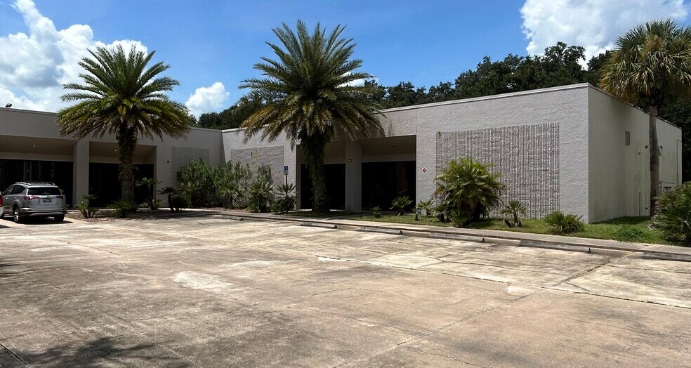 More Photos Of 1425-1431 Chaffee Dr, Titusville Light Manufacturing For Lease