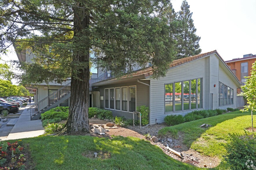 More Photos Of 3550-3552 Watt Ave, Sacramento Office Residential For Sale