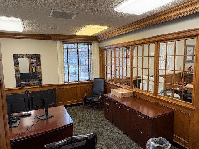 More Photos Of 2 Park St, Athens Office For Sale