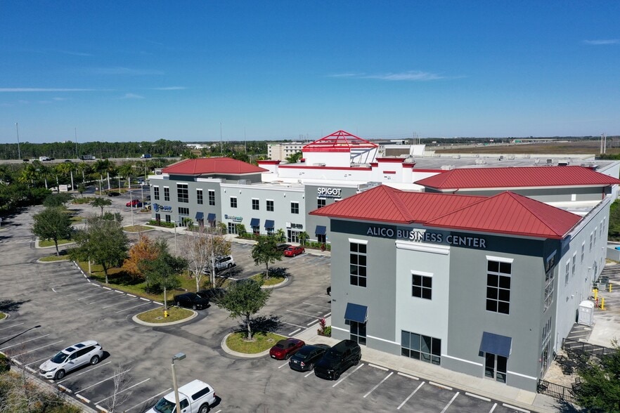 More Photos Of 9961 Interstate Commerce Dr, Fort Myers Storefront Retail Office For Lease