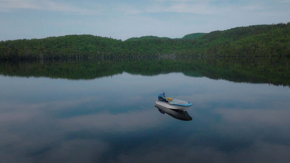 More Photos Of 1020 Ch Du Lac-Croche, Saint-come Sports And Entertainment For Sale