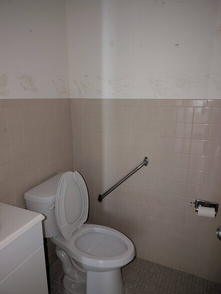 More Photos Of 812 N 7th St, Fort Pierce Medical For Lease