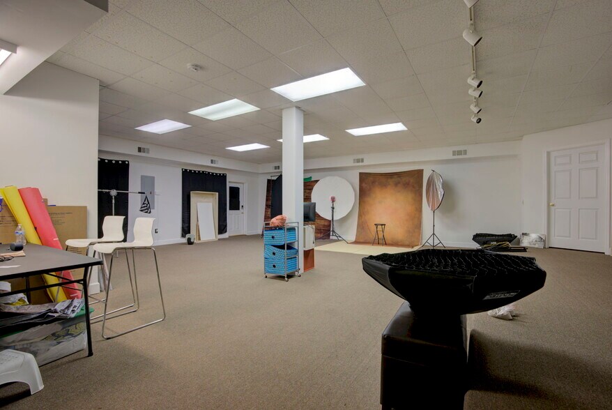 More Photos Of 188 Ben Burton Cir, Bogart Office For Sale
