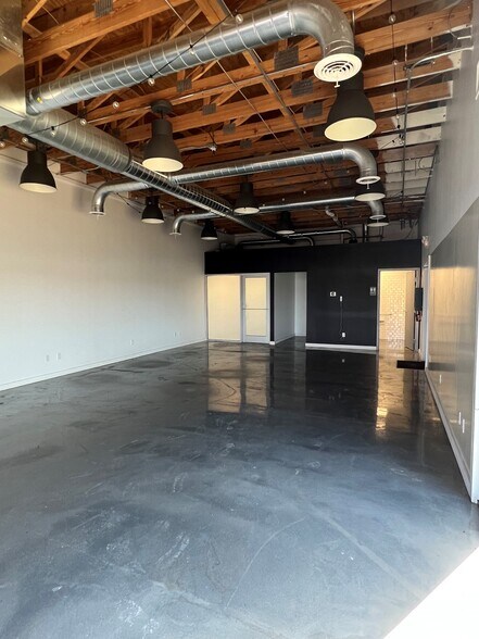 More Photos Of 2696 Mcfarland Rd, Rockford Freestanding For Lease