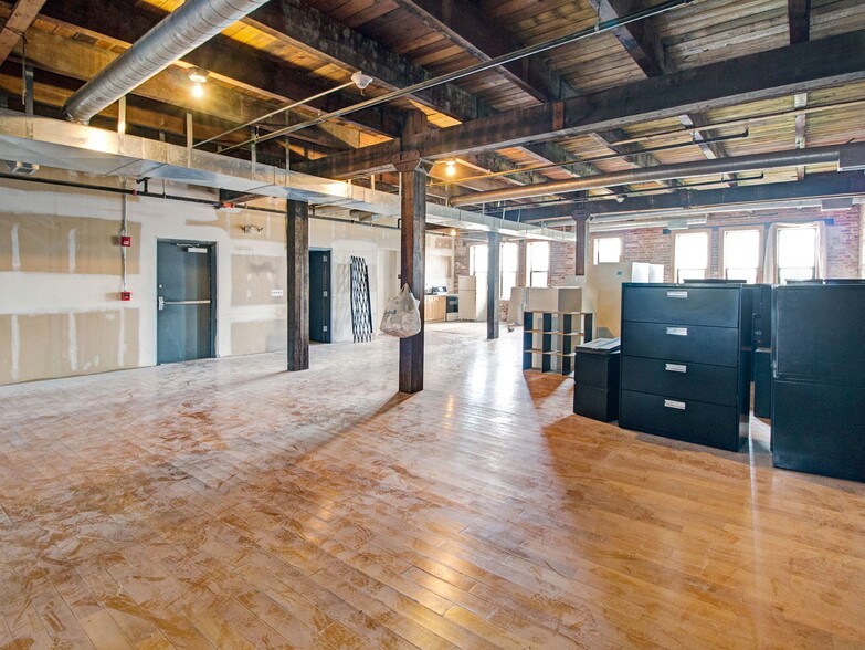 More Photos Of 2630 Charlevoix St, Detroit Office For Sale