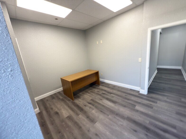 More Photos Of 1030 Wintergap Rd, Oliver Springs Office For Sale