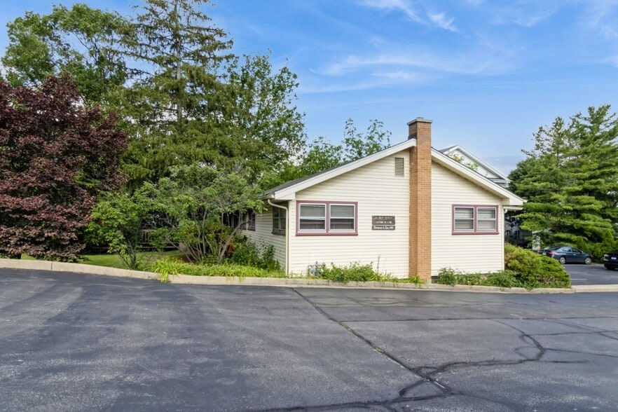 More Photos Of 217 55th St, Clarendon Hills Medical For Sale