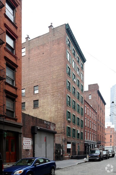 More Photos Of 265 Water St, New York Apartments For Lease