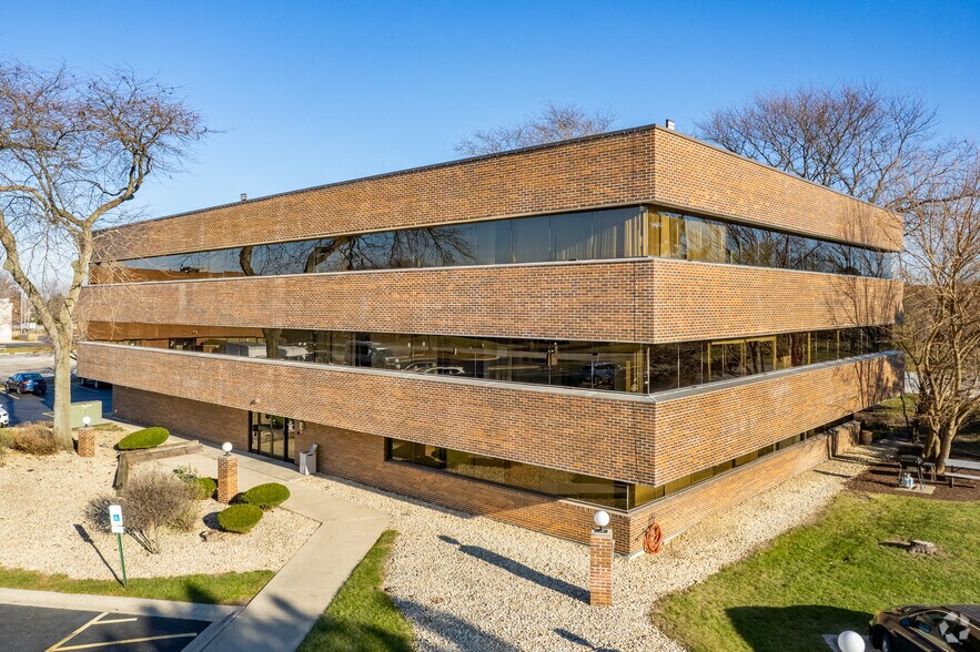 More Photos Of 20280 Governors Dr, Olympia Fields Unknown For Lease