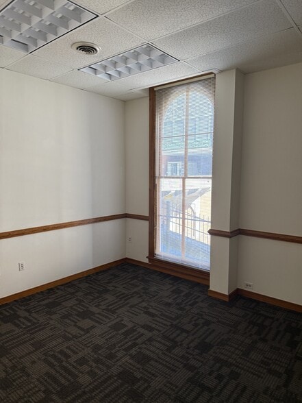 More Photos Of 115 Shockoe Slip, Richmond Office Residential For Lease