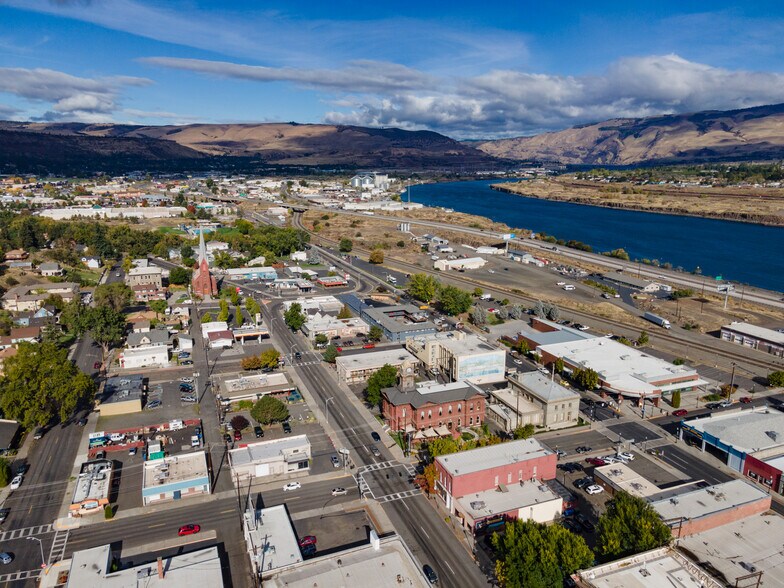 More Photos Of 311 Union St, The Dalles Restaurant For Sale