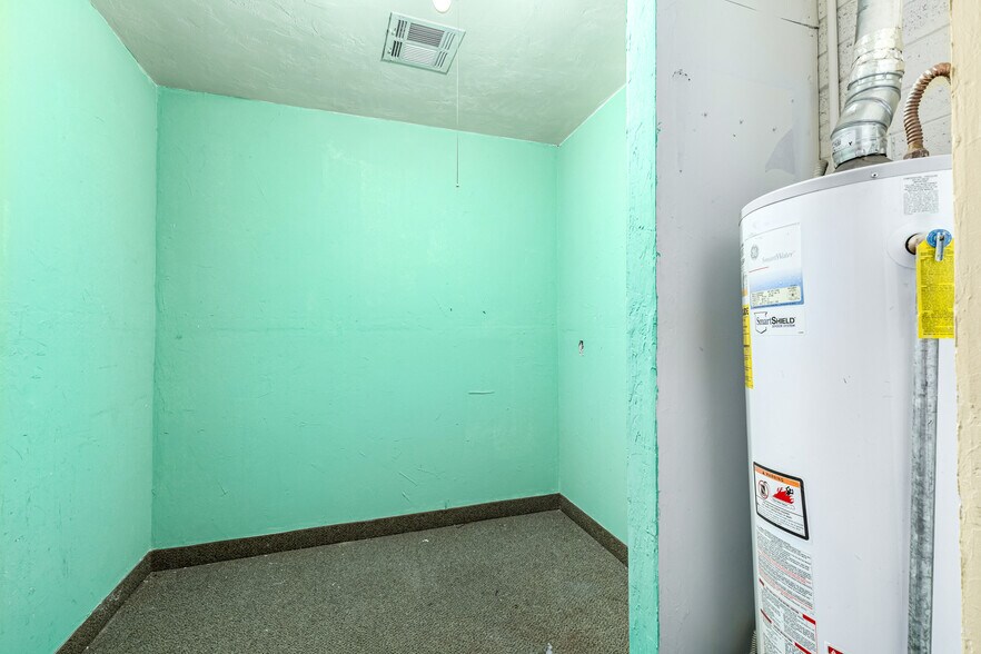 More Photos Of 545 E University Dr, Mesa Office For Sale