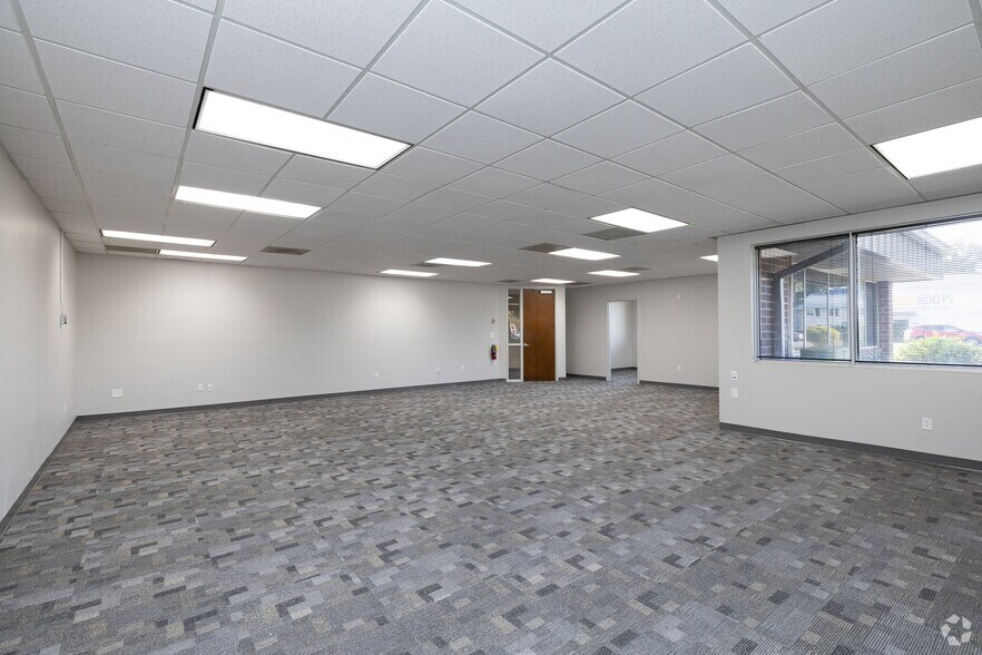 More Photos Of 10014 N Dale Mabry Hwy, Tampa Unknown For Lease
