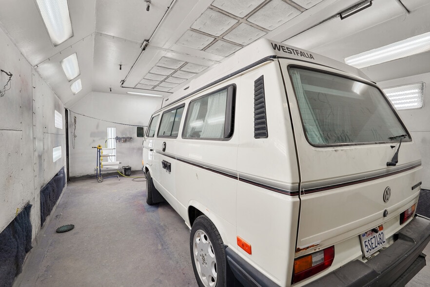 More Photos Of 245 24th St, Richmond Auto Repair For Sale