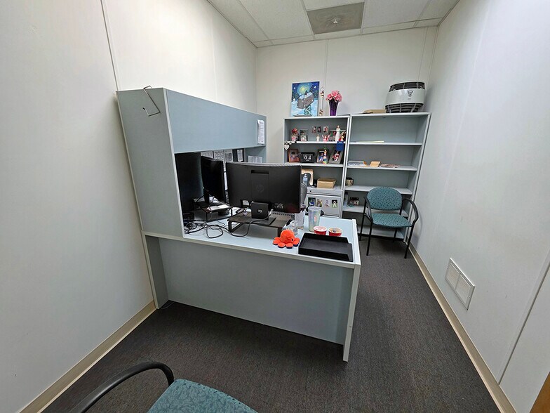 More Photos Of 100 Prushnok Dr, Punxsutawney Office For Sale