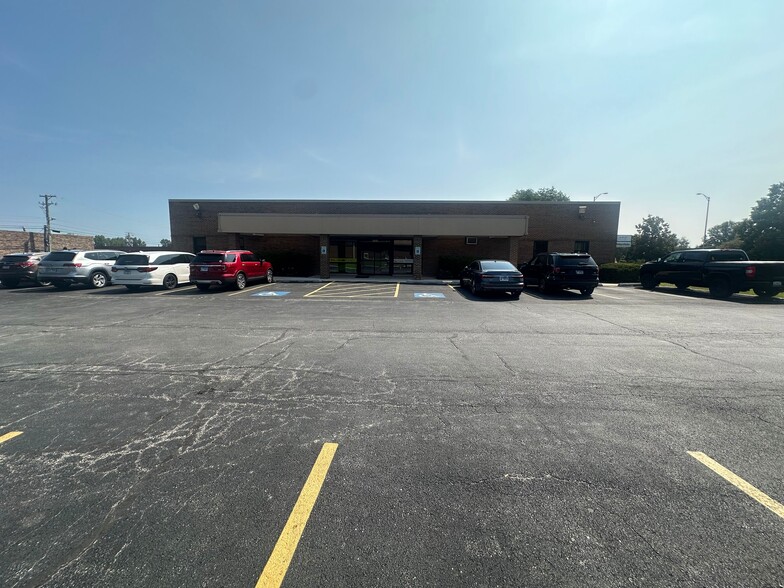 More Photos Of 5540 W 111th St, Oak Lawn Medical For Lease