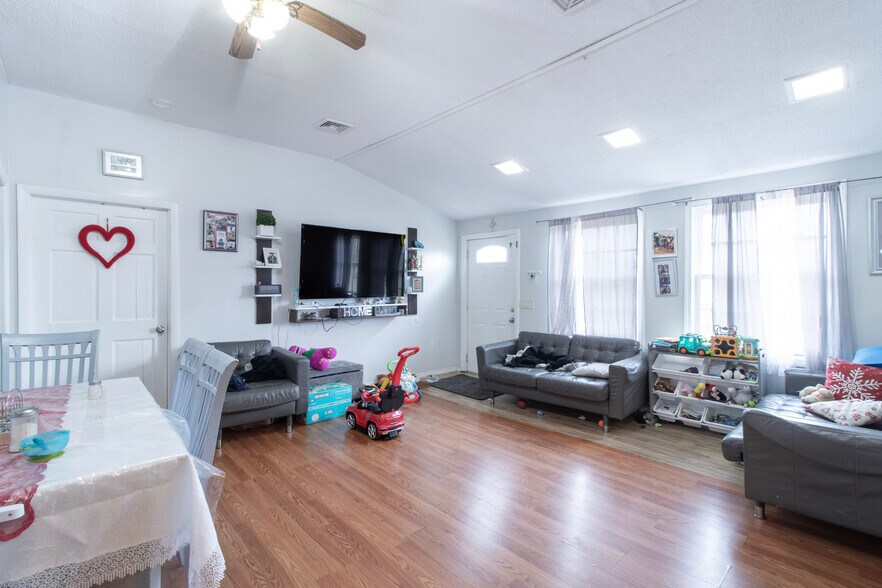 More Photos Of 296 E Main St, Clinton Multifamily For Sale