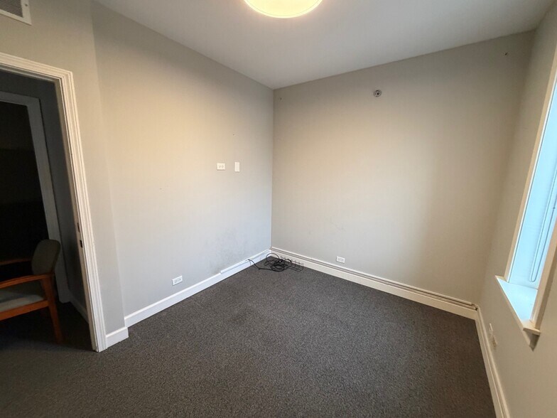 More Photos Of 22 E Scranton Ave, Lake Bluff Coworking Space