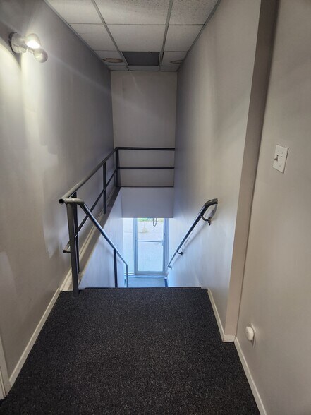 More Photos Of 515 Hempstead Tpke, West Hempstead Office For Lease