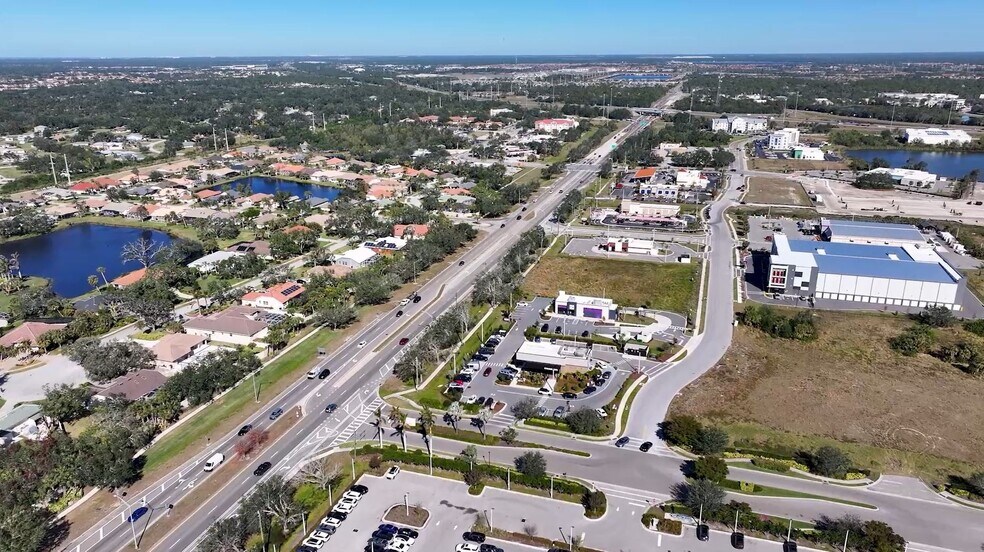More Photos Of 19450 Times Cir, Venice Land For Lease
