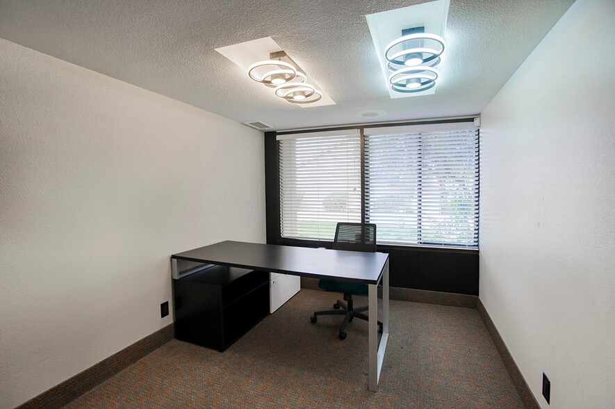 More Photos Of 606 N Stapley Dr, Mesa Medical For Sale
