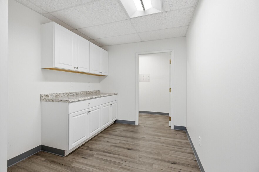 More Photos Of 176 Thompson Ln, Nashville Office Residential For Sale