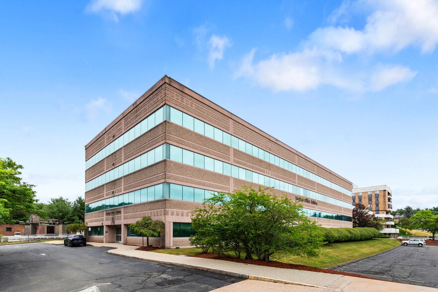 More Photos Of 3 Woodland Rd, Stoneham Medical For Sale