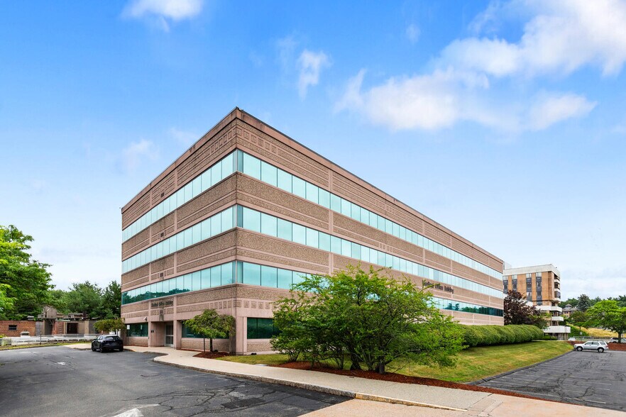 Primary Photo Of 3 Woodland Rd, Stoneham Medical For Sale