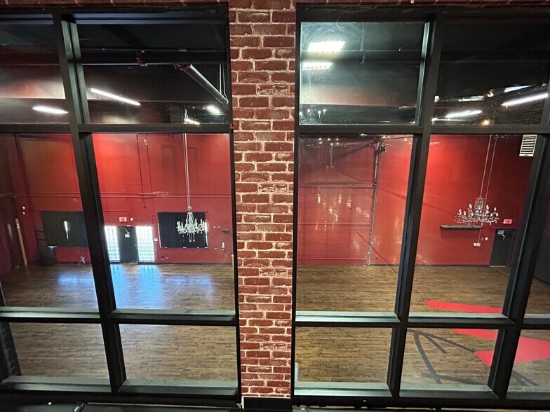 More Photos Of 2844 Logan St, Nashville Light Distribution For Sale