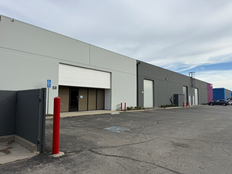 More Photos Of 12325 Mills Ave, Chino Warehouse For Lease