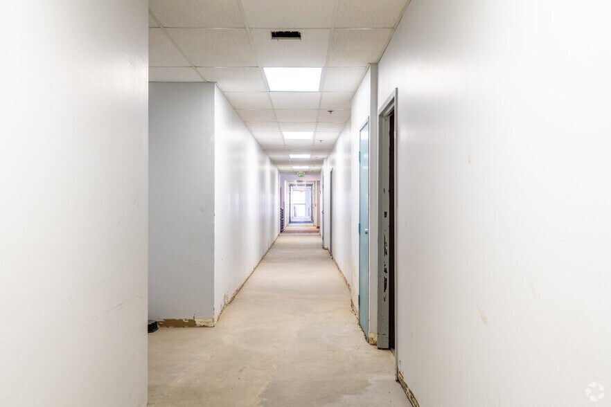 More Photos Of 4241 Williamsbourgh Dr, Sacramento Loft Creative Space For Sale