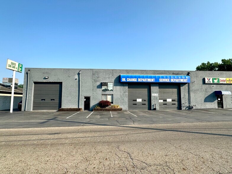 More Photos Of 2821 Garland St, Niles Auto Repair For Sale