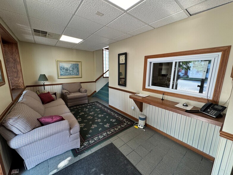 More Photos Of 503 S Main St, Nappanee Office For Sale