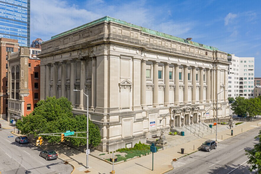 More Photos Of 222 N Alabama St, Indianapolis Office For Sale