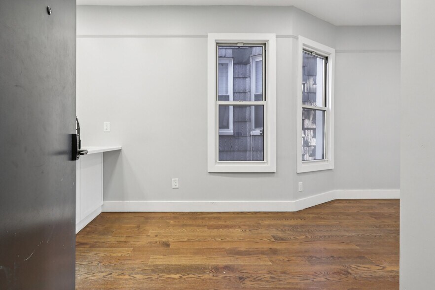 More Photos Of 112 Duncan Ave, Jersey City Apartments For Sale