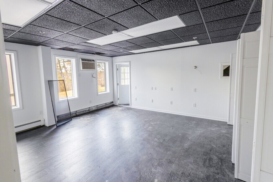 More Photos Of 642 Patriots Rd, Templeton Warehouse For Sale