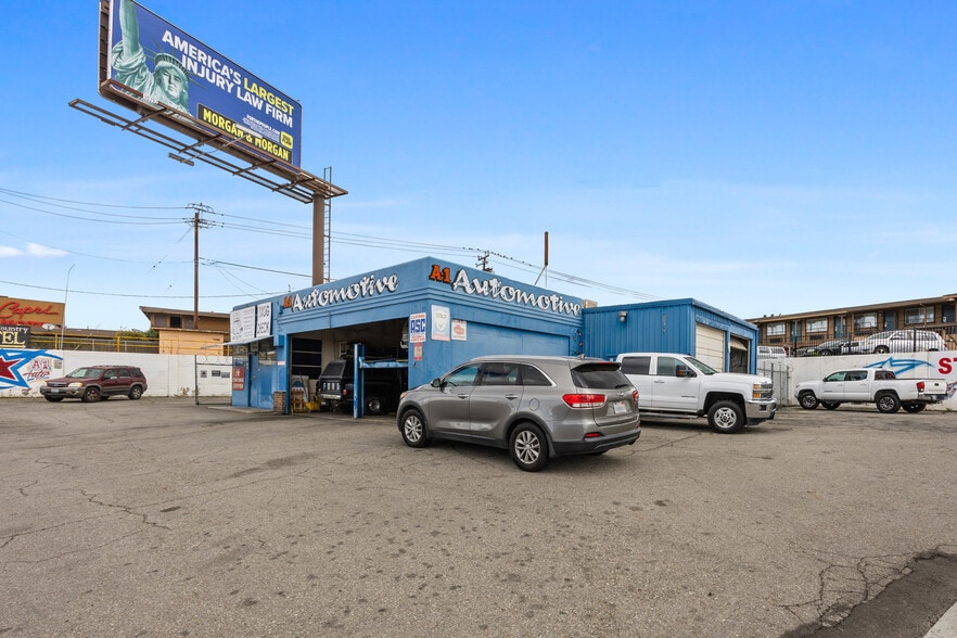 More Photos Of 2000 Union Ave, Bakersfield Auto Repair For Sale