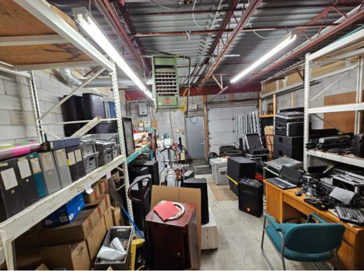 More Photos Of 2355 Derry Rd E, Mississauga Office For Sale