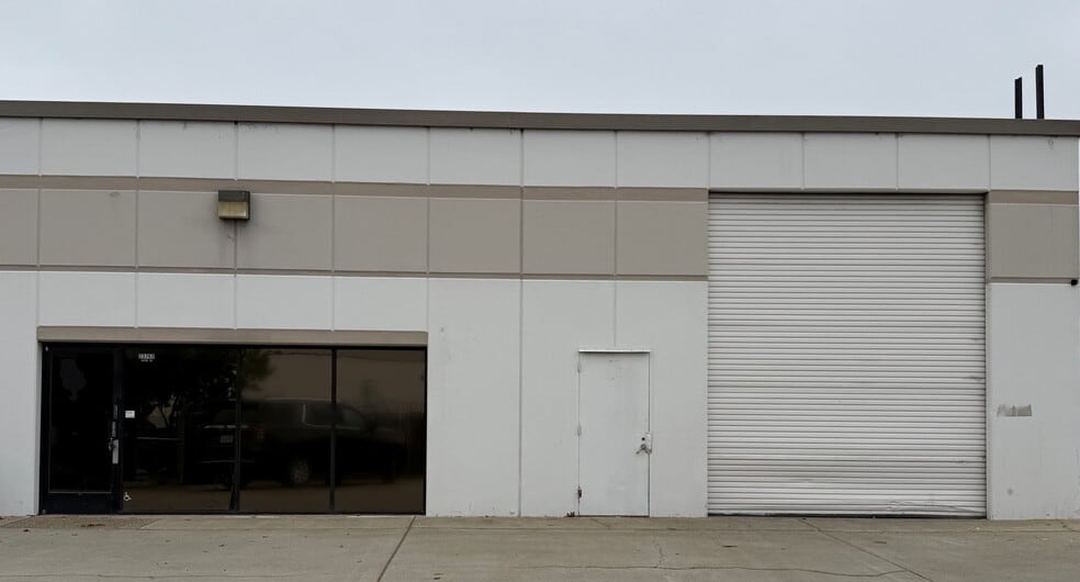 More Photos Of 23762 Foley St, Hayward Light Manufacturing For Lease