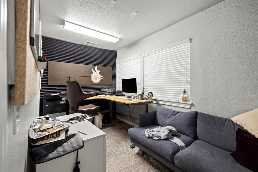 More Photos Of 800 W Highway 290, Dripping Springs Medical For Sale